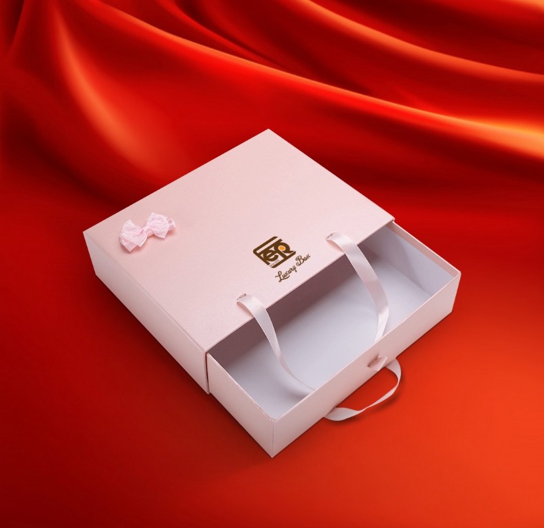 White Luxury Box